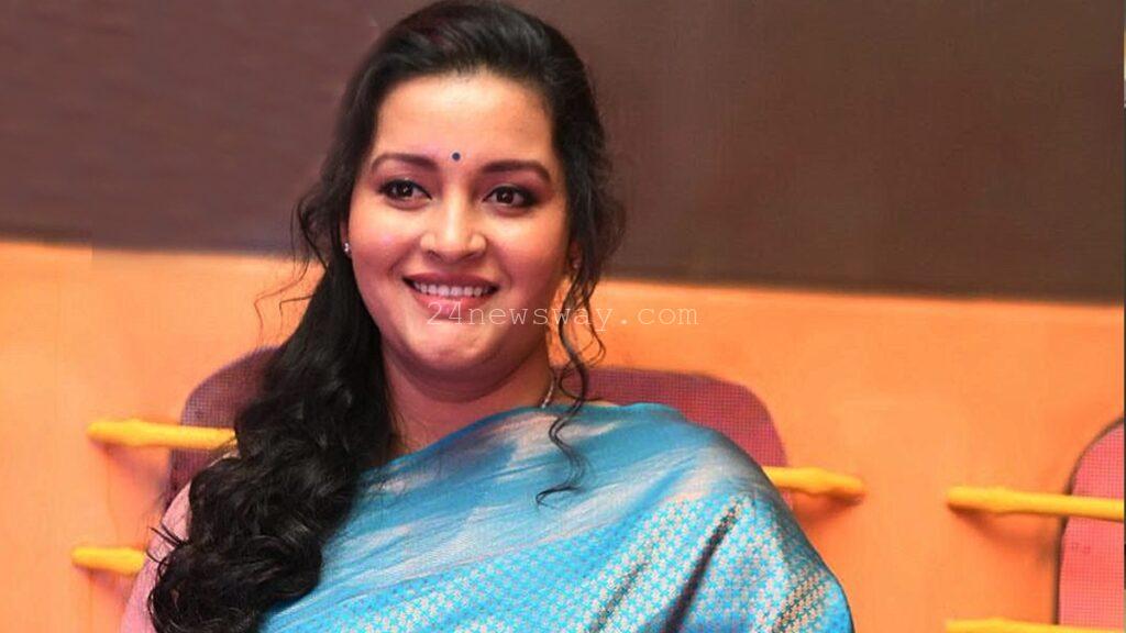 Renu Desai:డబ్బులు లేవు సహాయం చేయండి అంటున్న రేణుదేశాయ్
